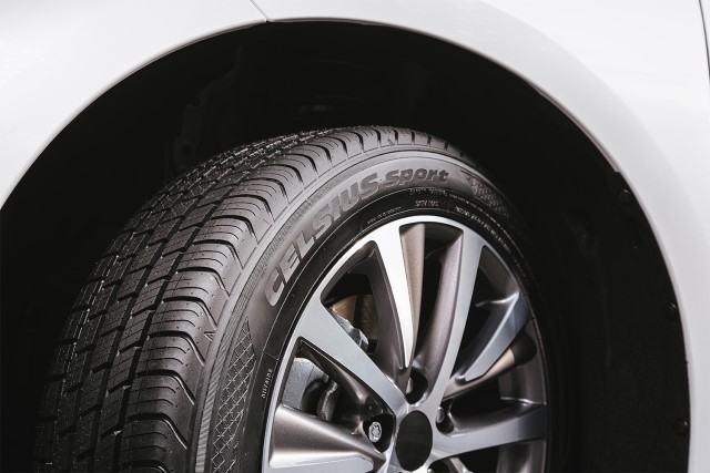 Toyo Tires Celsius Sport